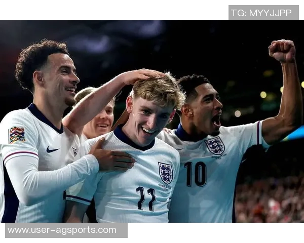 凯恩主动关心小贝林与特尔交流展现老好人本色