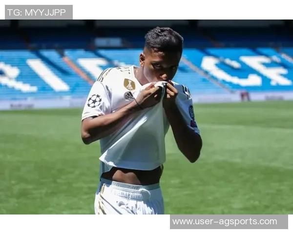 罗德里戈分享童年照庆祝内马尔生日表达敬意与祝福